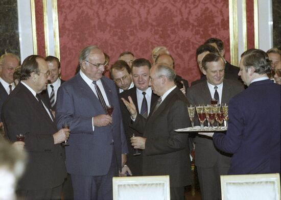 German Chancellor Helmut Kohl's visit to USSR