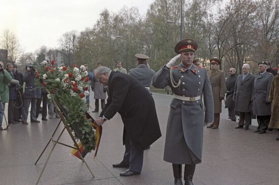 German Chancellor Helmut Kohl's visit to USSR