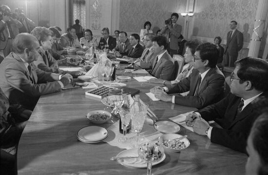Delegation of Filipino Congress visits USSR