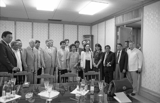 Delegation of Filipino Congress visits USSR