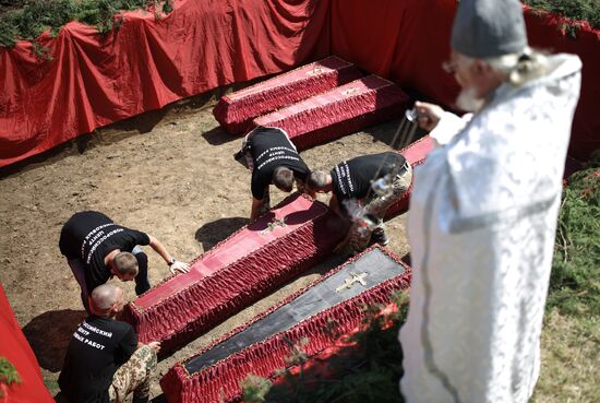 Russia WWII Soviet Soldiers Reburial