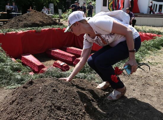 Russia WWII Soviet Soldiers Reburial