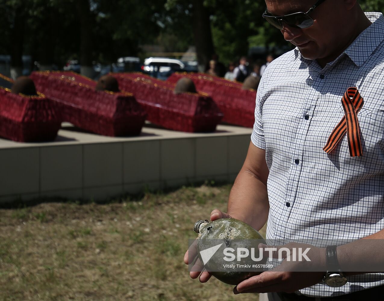 Russia WWII Soviet Soldiers Reburial