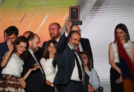 Armenia Pashinyan Supporters Rally