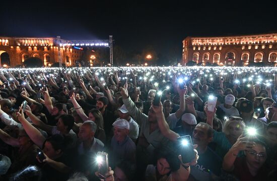 Armenia Pashinyan Supporters Rally