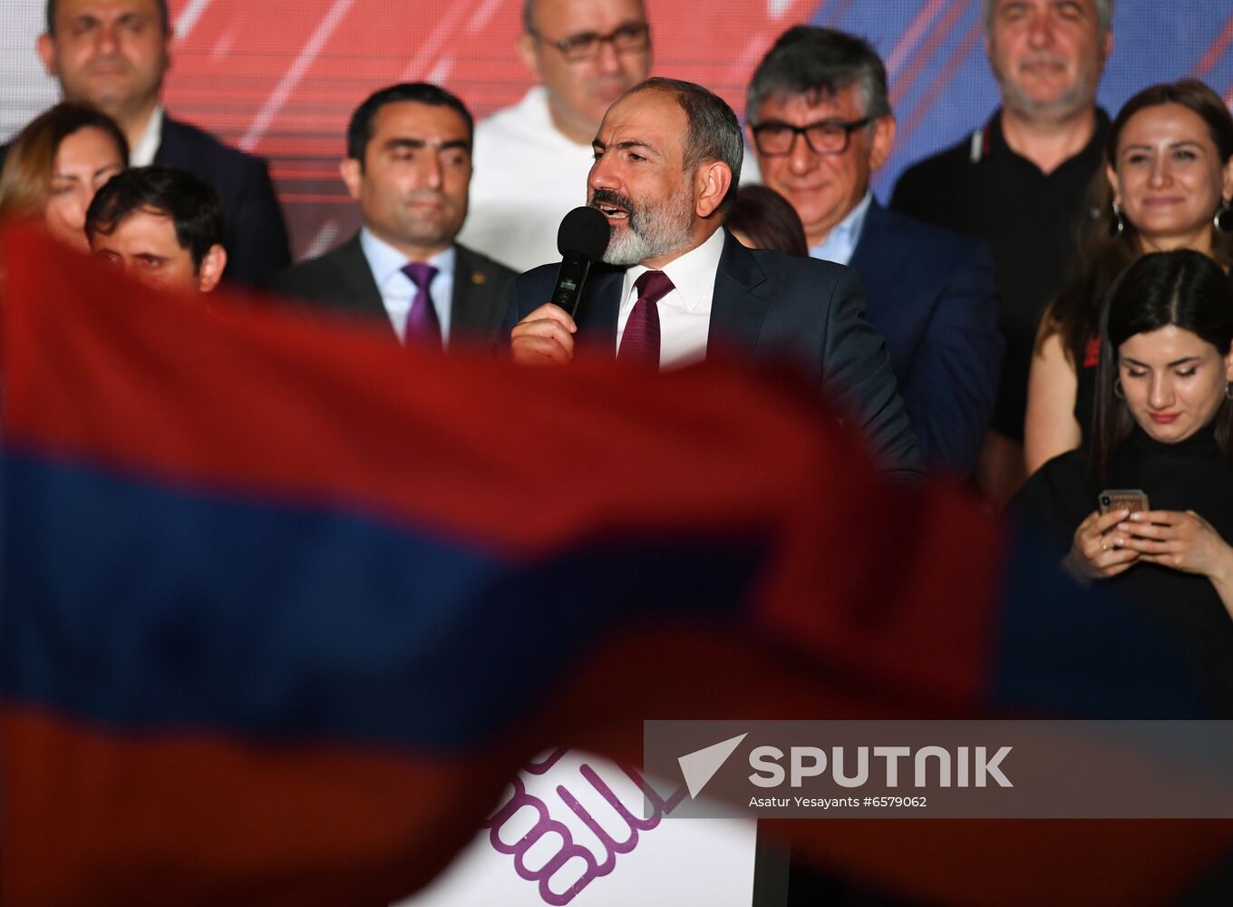 Armenia Pashinyan Supporters Rally