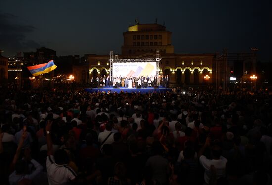 Armenia Pashinyan Supporters Rally