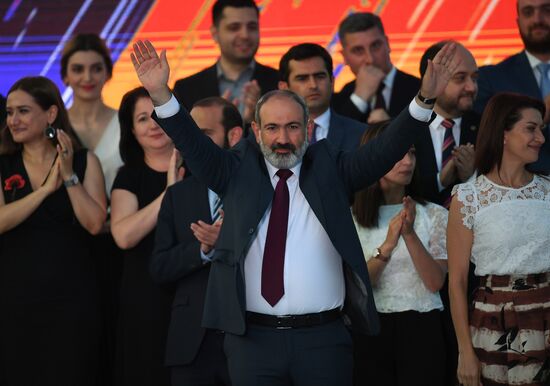 Armenia Pashinyan Supporters Rally