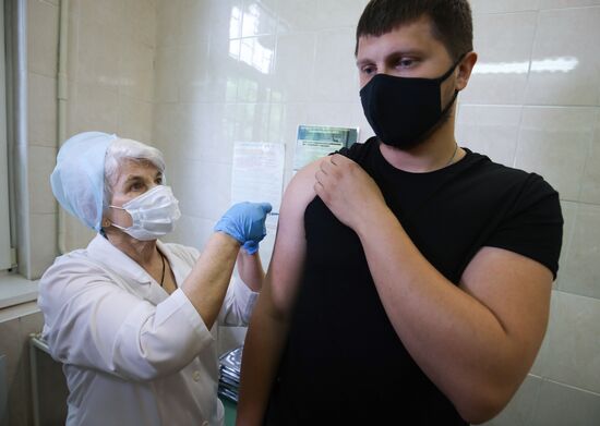 Russia Coronavirus Vaccination