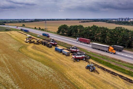 Russia Barley Harvest