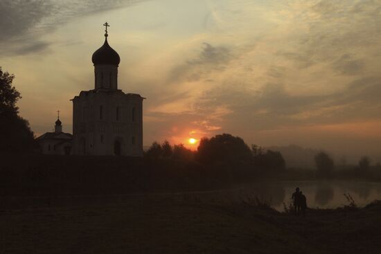 Sunrise over Nerl River