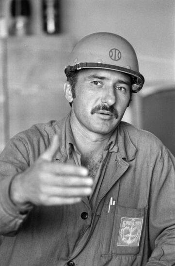 S. Gostintsev, foreman of dockers' team at Vladivostok seaport