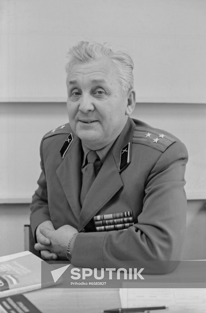 Military historian Vyacheslav Fomin