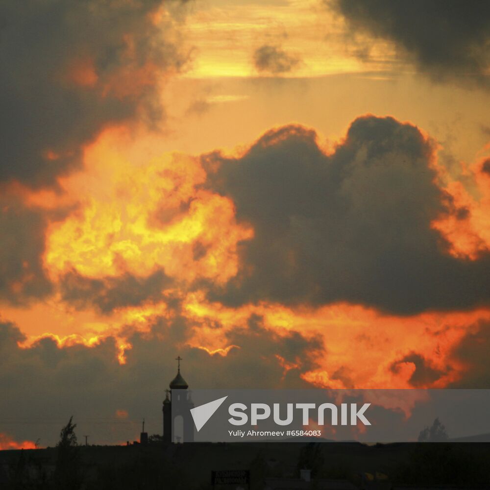 Scarlet sky of Taman