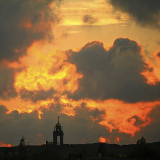 Scarlet sky of Taman
