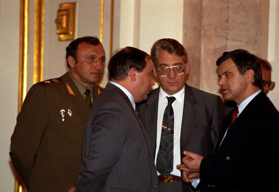 Meeting between President of Russia Boris Yeltsin and Chairman of Supreme Soviet of Lithuania Vytautas Landsbergis
