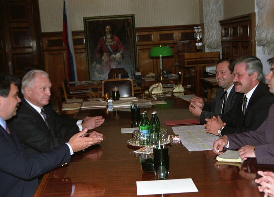 Russian Vice President Alexander Rutskoi's meeting with Alaska Governor