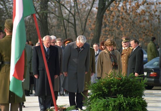 Russian President Boris Yeltsin's official visit to Hungary