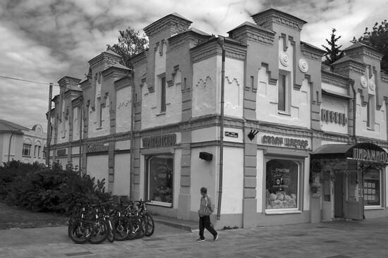19th Century Shopping Gallery in Yegoryevsk