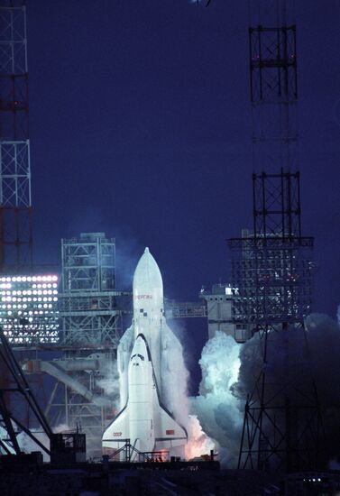 Energia-Buran reusable space shuttle system