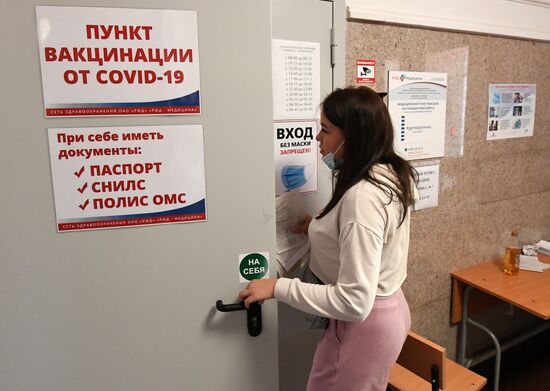 Russia Coronavirus Vaccination