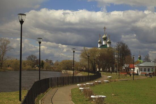Teza River embankment in Kholui village