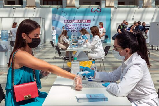 Russia Coronavirus Vaccination