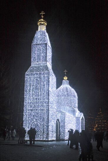 Light installation of Church of Holy Savior's Image in Shuya