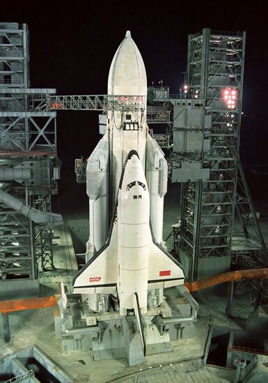 Energia-Buran reusable space shuttle system