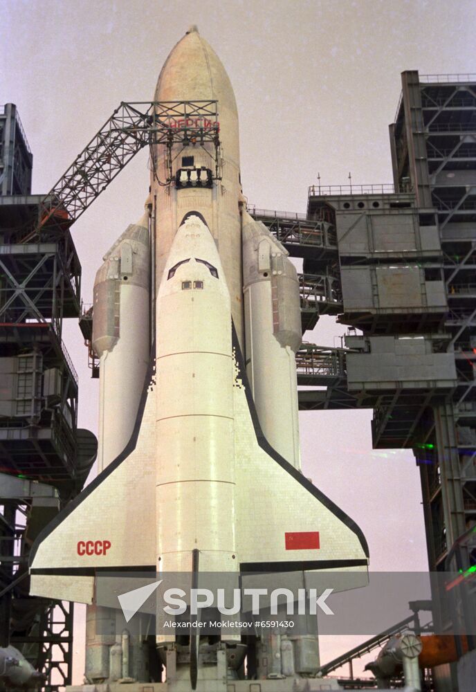 Energia-Buran reusable space shuttle system