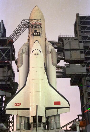 Energia-Buran reusable space shuttle system