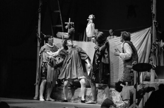 National Review of Puppet Theaters