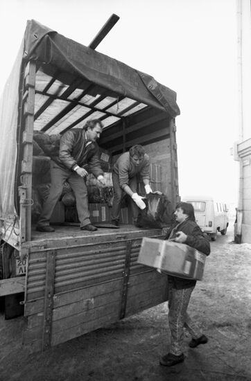 Union republics help Armenia