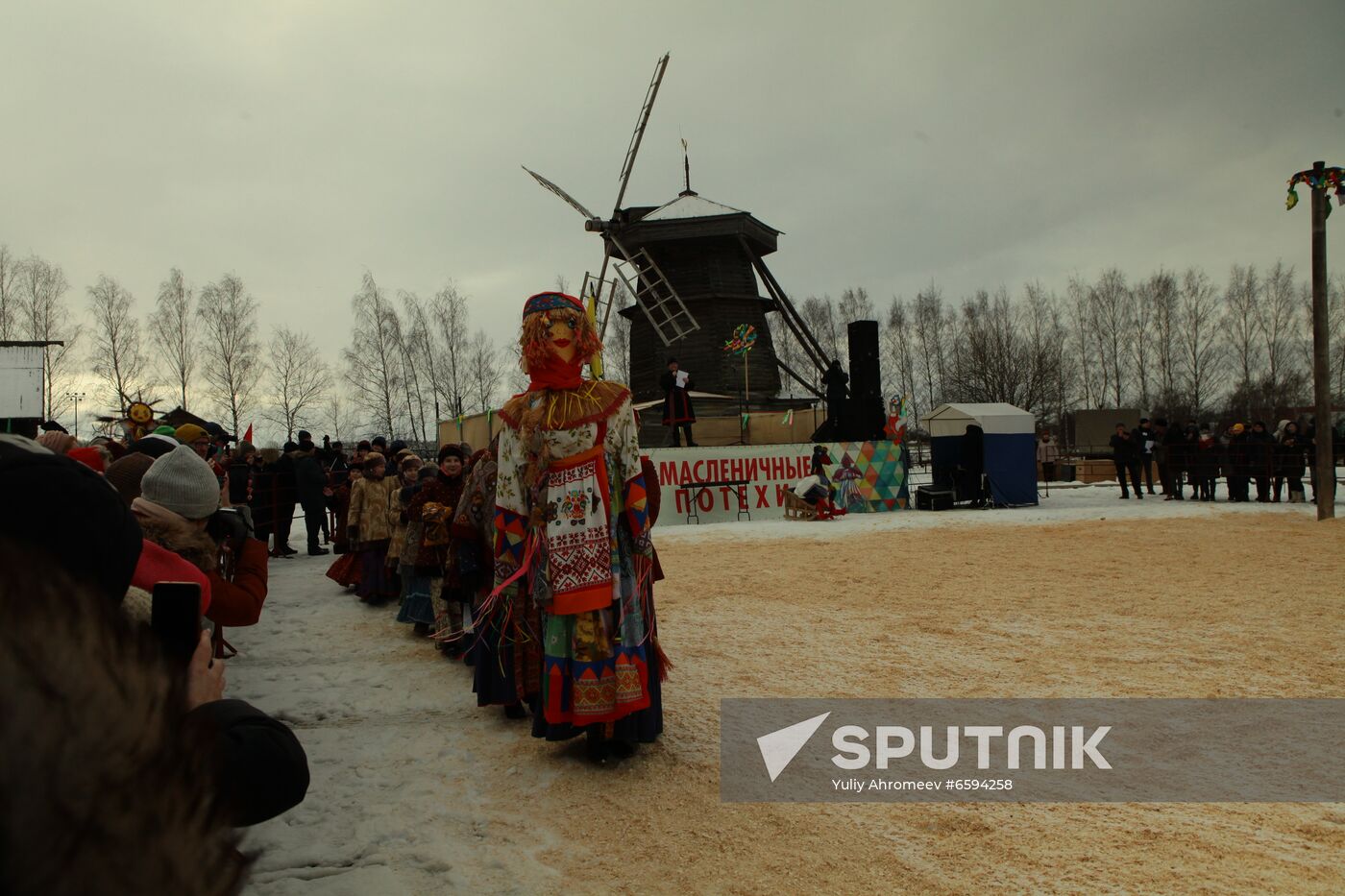 Maslenitsa celebrations in Suzdal