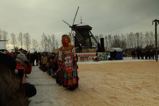 Maslenitsa celebrations in Suzdal