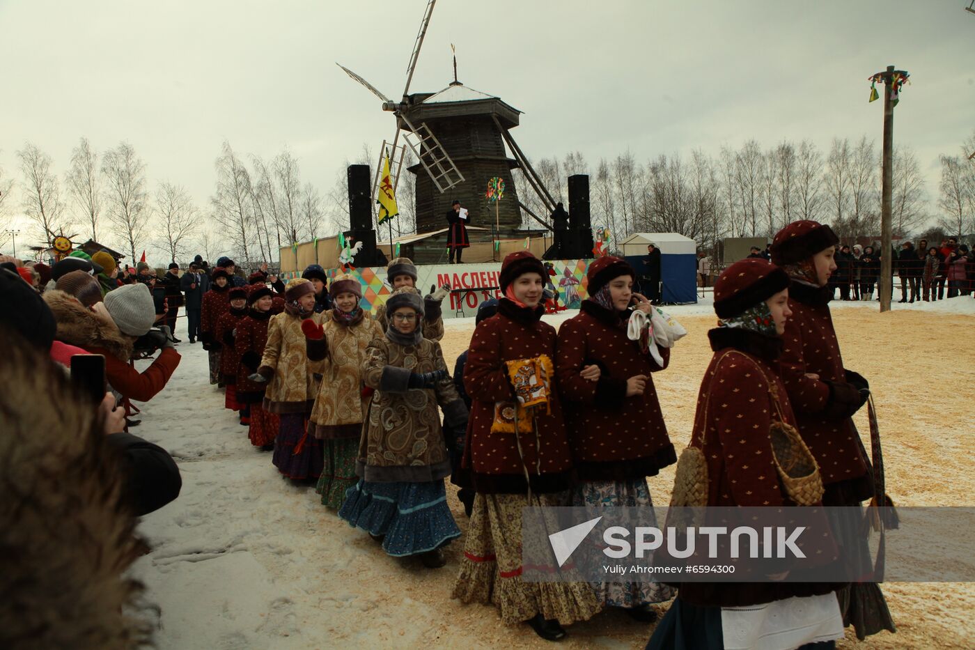 Maslenitsa celebrations in Suzdal