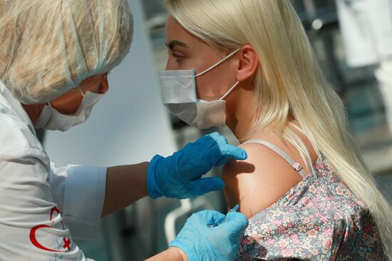Russia Coronavirus Vaccination