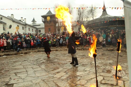 Maslenitsa festival in Suzdal