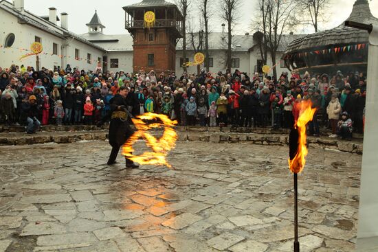 Maslenitsa festival in Suzdal