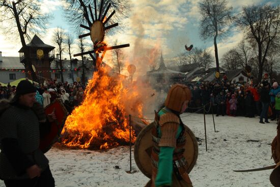 Maslenitsa festival in Suzdal