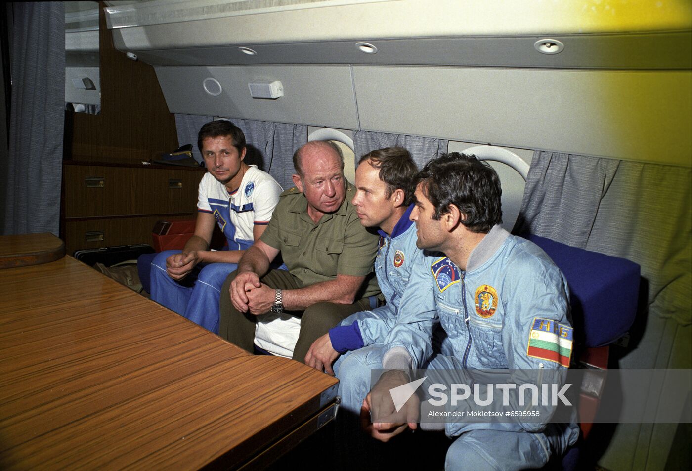 First / main crew of Soyuz TM-5 spacecraft with Alexei Leonov