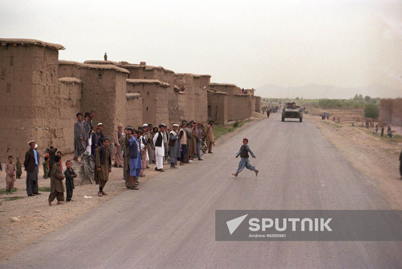 Soviet forces withdraw from Afghanistan