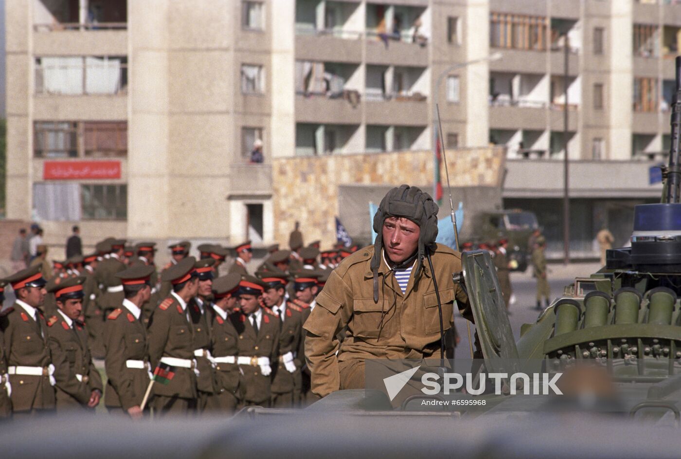 Soviet forces withdraw from Afghanistan