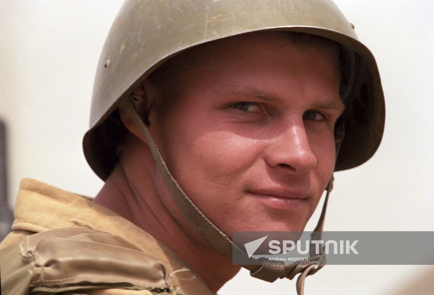 Soviet forces withdraw from Afghanistan