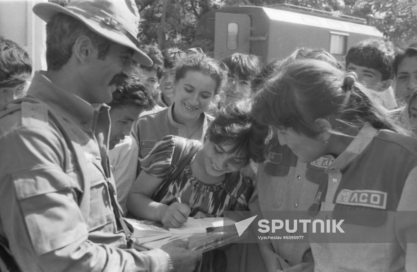 Soviet troops pullout from Afghanistan