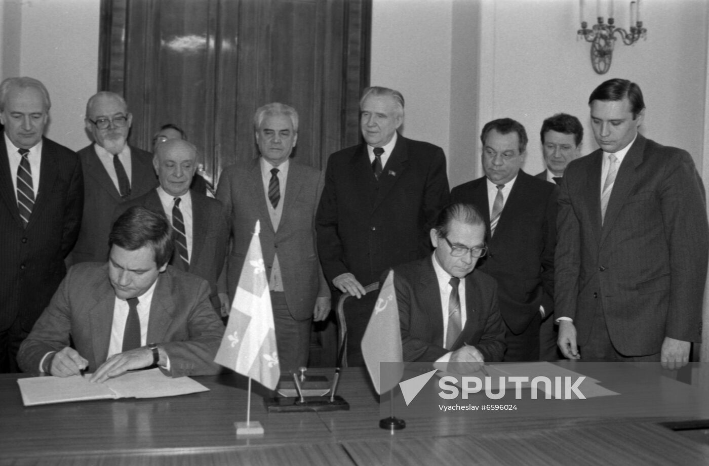 Delegation of Ministry of International Relations of Canada's Quebec province visits USSR