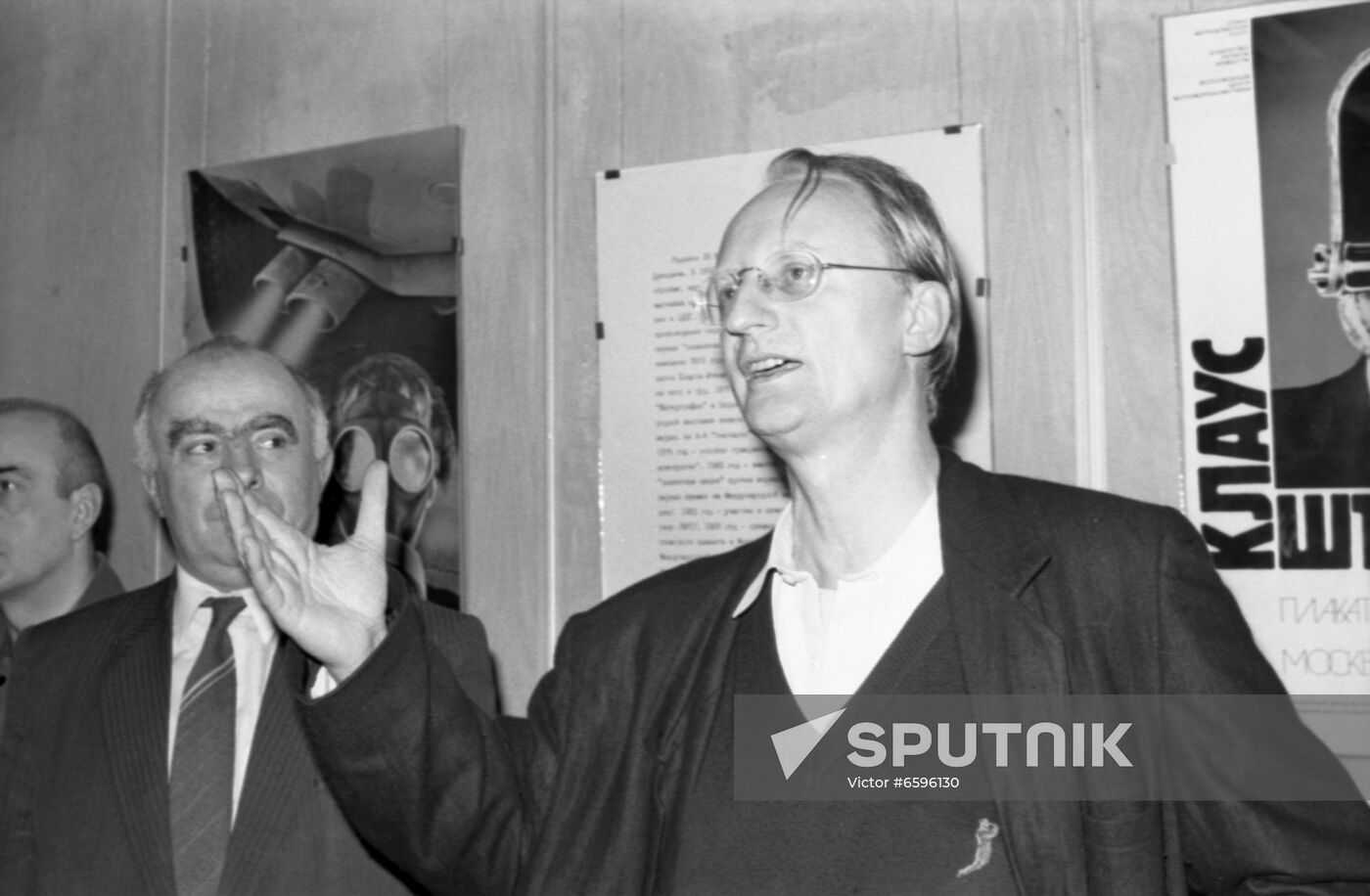 German artist Klaus Staeck's exhibit opens in Moscow