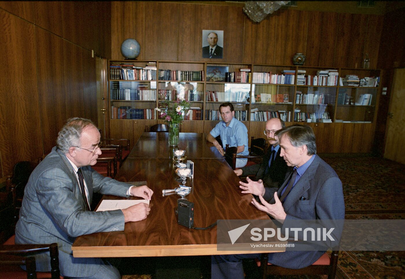 Novosti Press Agency Board Chairman Valentin Falin