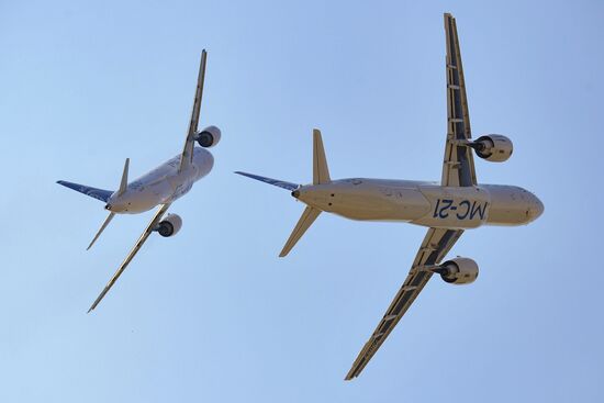 Russia MAKS Airshow Flight Program