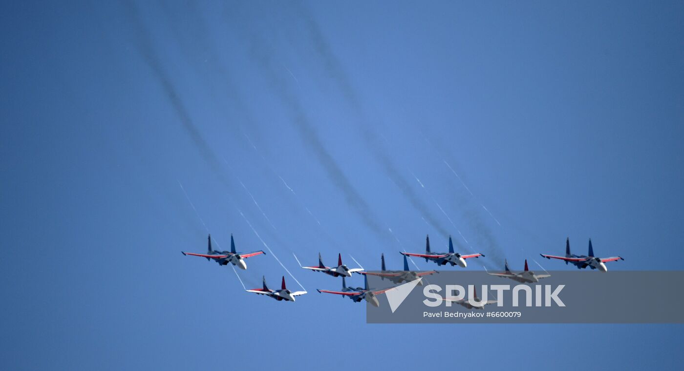 Russia MAKS Airshow Flight Program